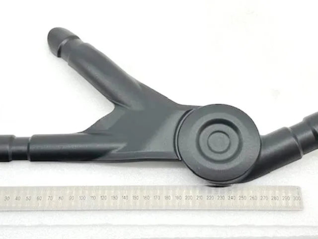Защита рамы правая R1200GS (LC), R1250GS 46518560672 BMW Motorrad