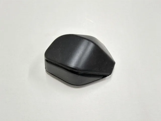 Щиток П (резиновая защита на лифчик клапанной крышки R1250) 77141598762 BMW Motorrad