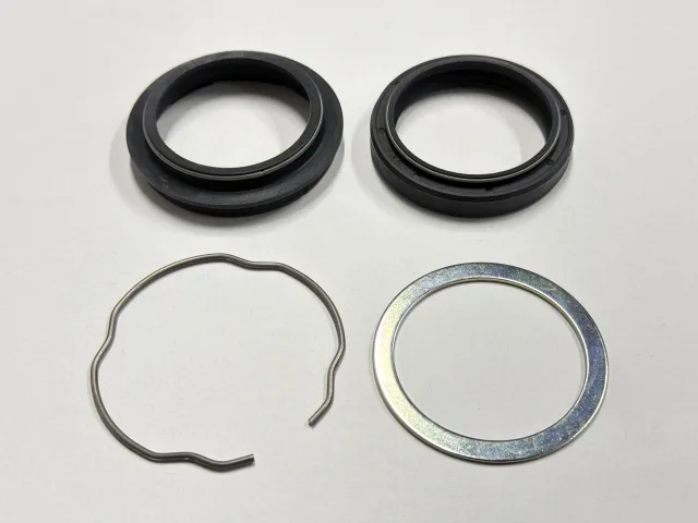 К-т уплотнений (сальники, пыльники, кольца вилки S1000, R1200R, RS, R1250R, RS) на 1 перо 31428548880 BMW Motorrad