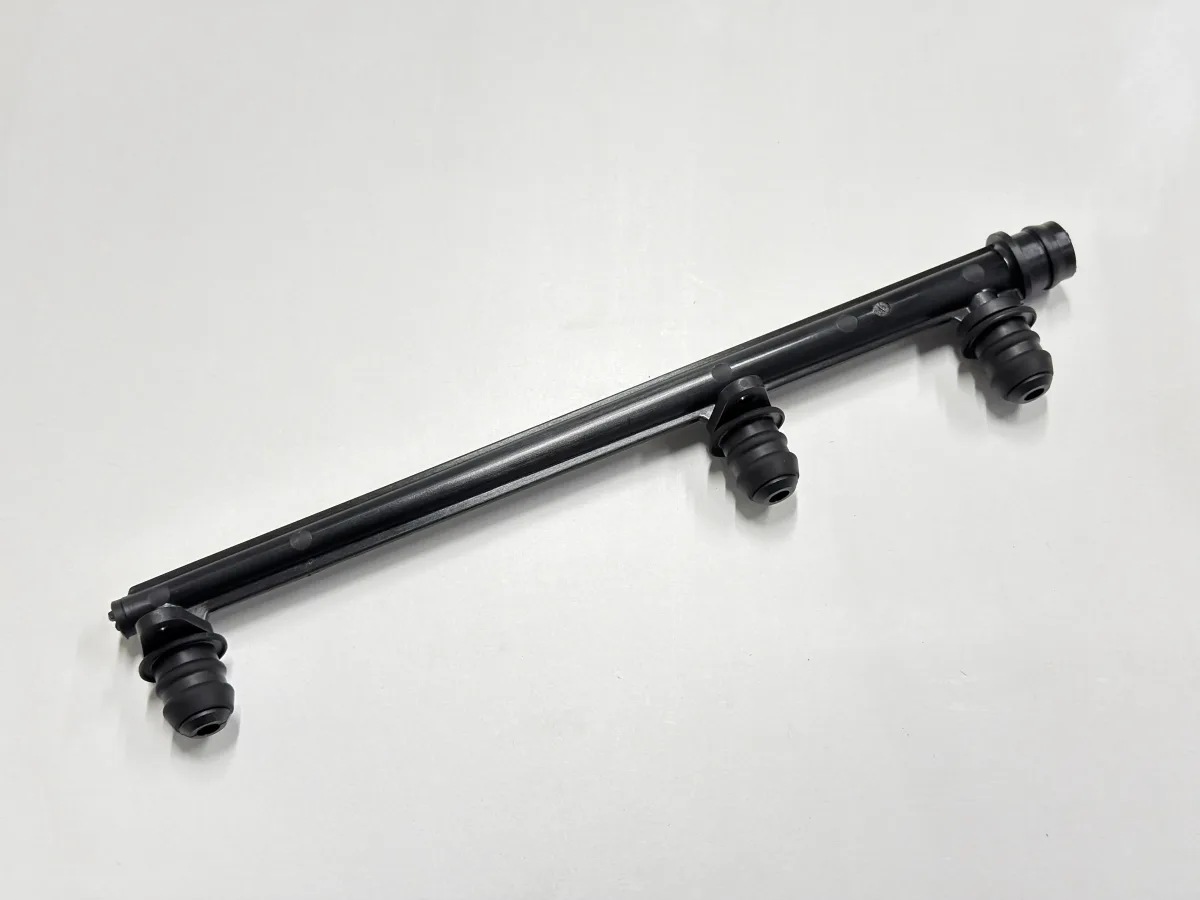 Трубка пластиковая на клапанной крышке K1200, K1300 11717672790 BMW Motorrad