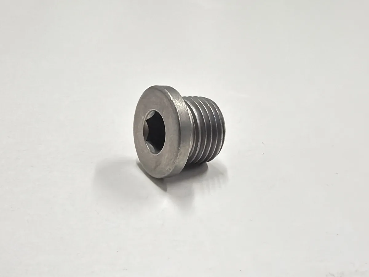 Резьбовая пробка отверстия фиксации коленвала 07119905957 BMW Motorrad