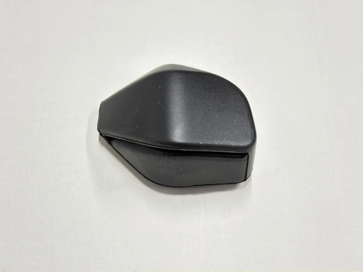 Щиток Л (резиновая защита на лифчик клапанной крышки R1250) 77141598761 BMW Motorrad