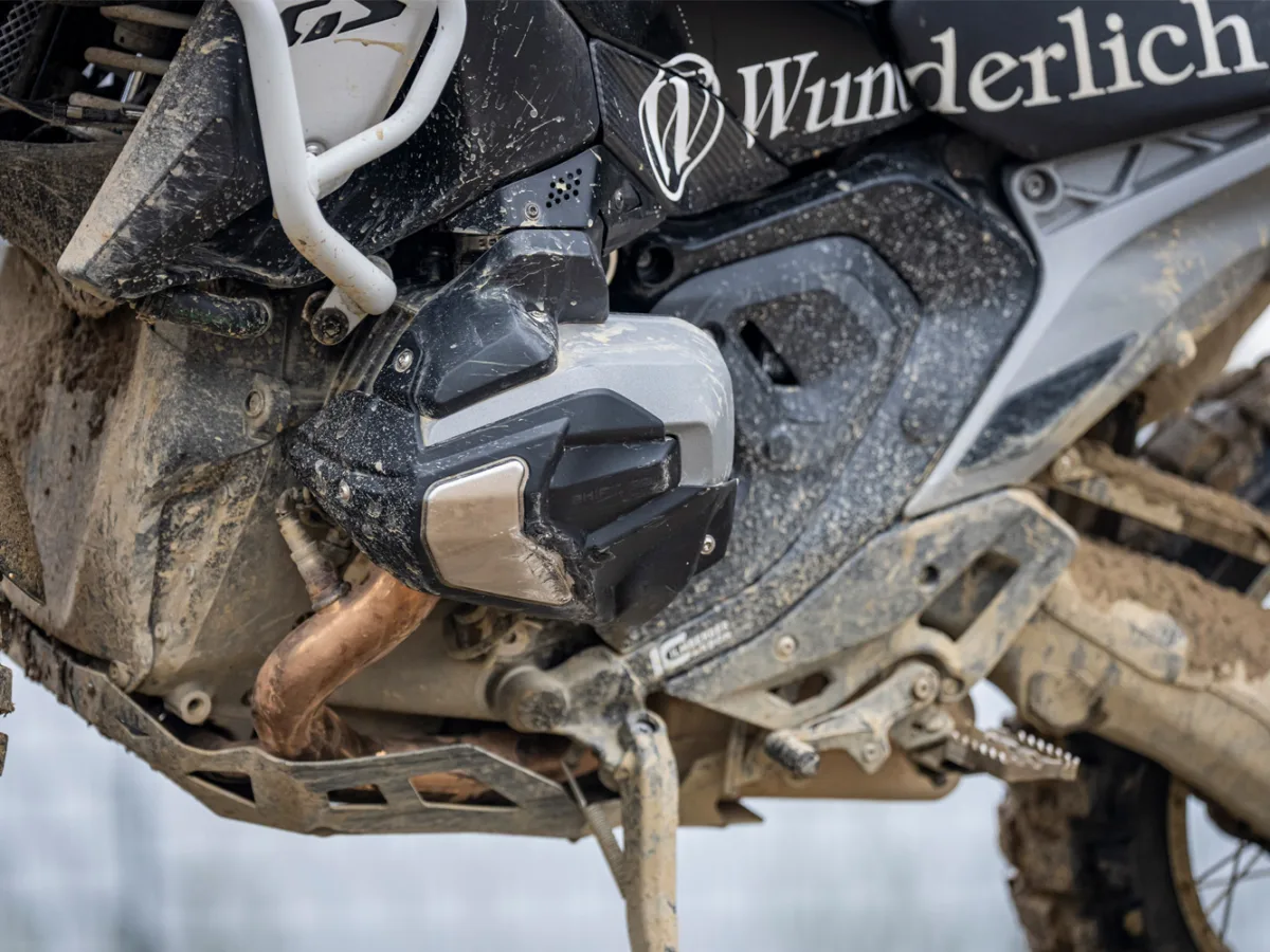 Защита клапанных крышек R1300 (Valve Cover & Cylinder Protectors ULTIMATE R 1300 - black) 13240-002 Wunderlich, фото 10
