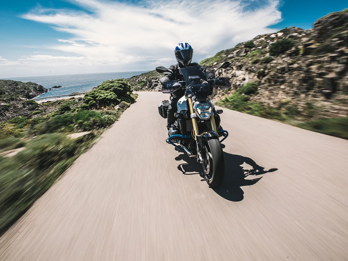 Ветровое стекло Marathon для R1200R LC высокое дымчатое (windshield MARATHON R 1200 R LC - high - smoked grey), фото 5