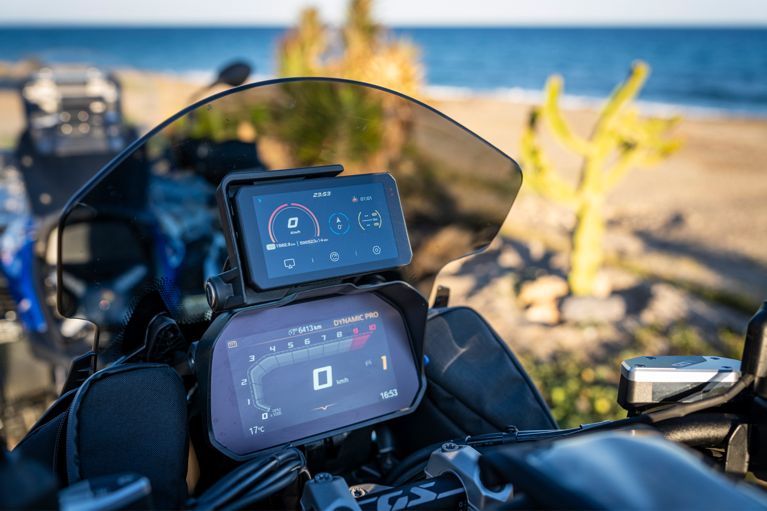 Козырек на приборную панель TFT (Wunderlich Glare shield for Cockpit TFT 6.5 inch - Connectivity Display - black)