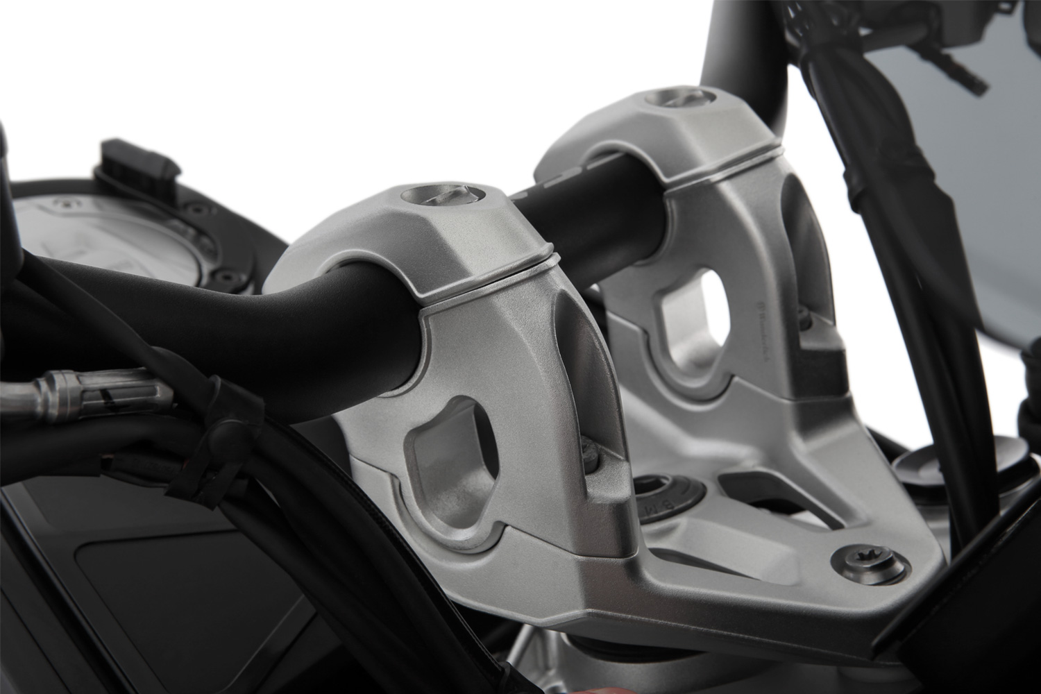 Проставки руля 38мм наклонные серебро (ERGO+) R1300GS(A), R1300RT