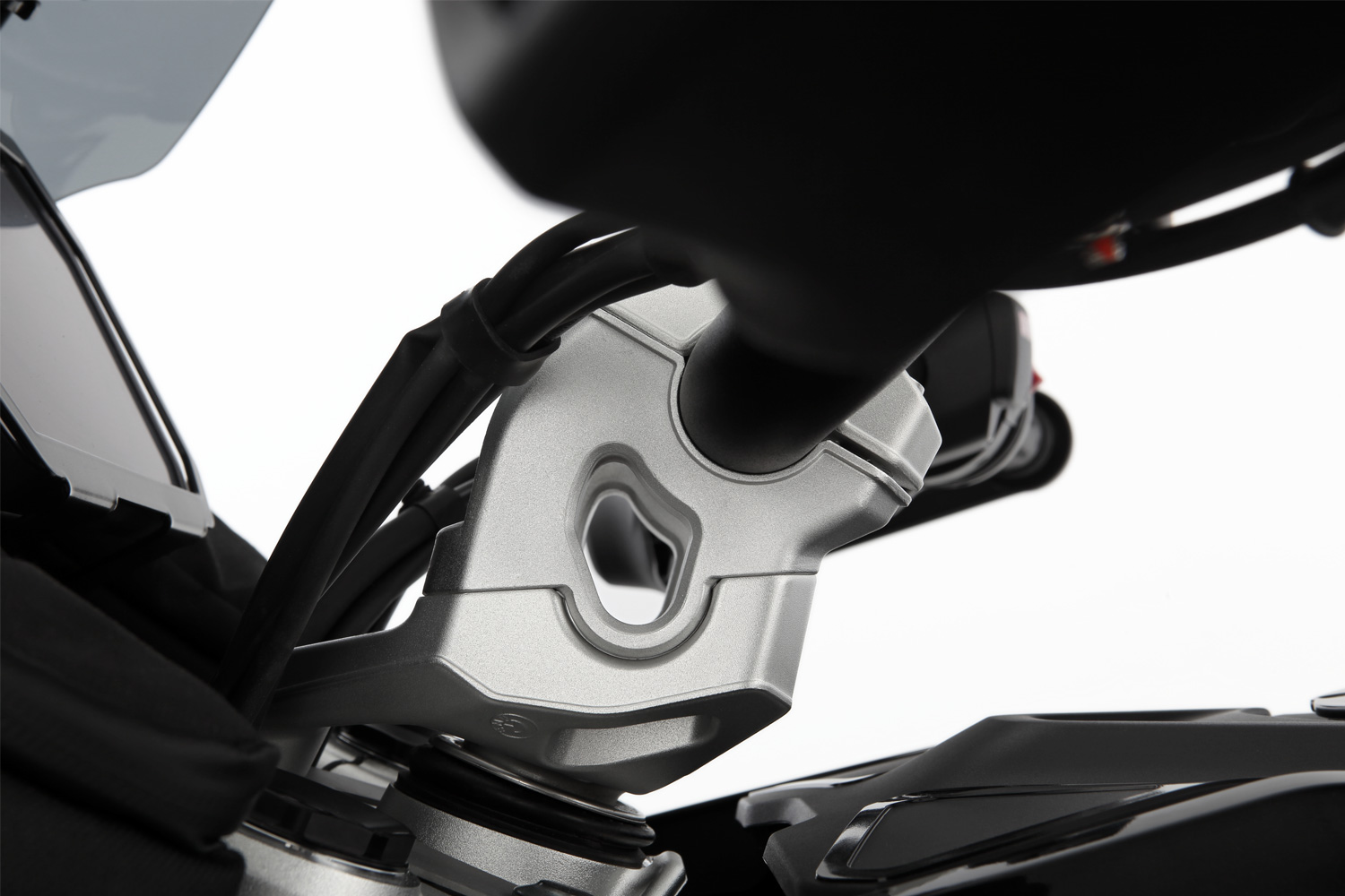 Проставки руля 38мм наклонные серебро (ERGO+) R1300GS(A), R1300RT